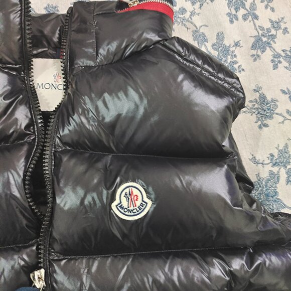 Moncler Black Concealable Hooded Vest - Picture 4 of 11